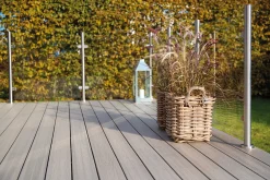 Plast T-clip med skrue